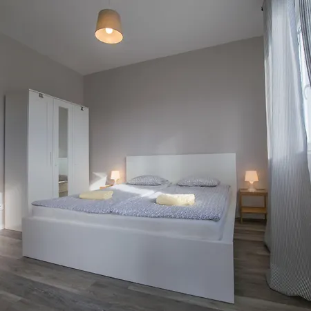 Gambera * 皮罗瓦茨